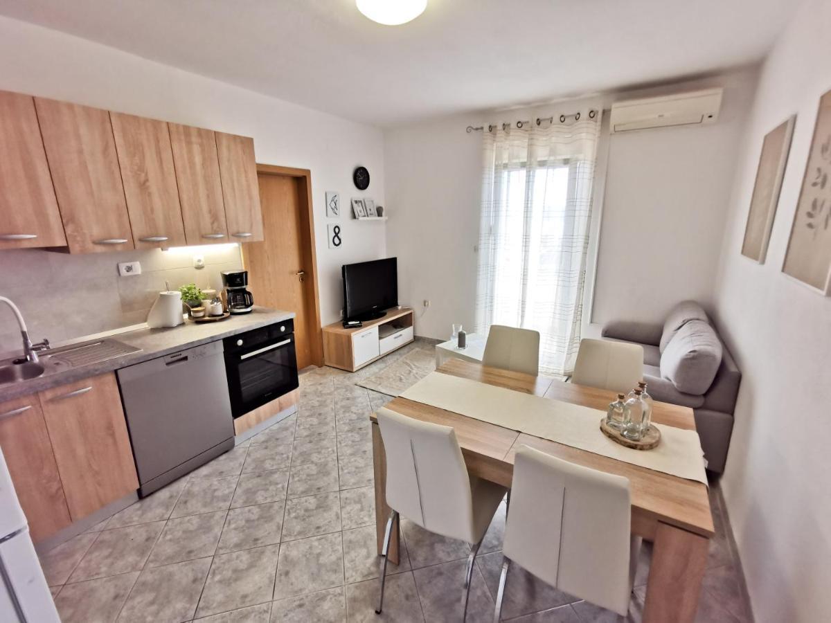 Kaštela A4 Apartmani Kevic מראה חיצוני תמונה